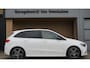 Mercedes-Benz B-klasse 220 192pk AMG line Burmeister Widescreen pdc Led Keyless *85293km* Cruise Trekhaak 18 inch LM *NL auto*