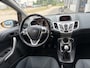 Ford Fiesta 1.25i Titanium 5-Deurs 82 PK. Leuke en zeer fijn rijdende auto met goed onderhoud in het verleden !!! Distributieriem en waterpomp vervangen in 2020 !! Alle keuringen toegestaan !