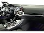 BMW 3-Serie 330e M-Sport Panorama / Opendak / Pilot assist / Harmankardon / HUD