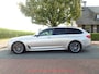 BMW 5-Serie Touring 520i TREKHAAK / M-PAKKET / SCHUIF-KANTELDAK / SPORTSTOEL /