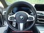 BMW 5-Serie Touring 520i TREKHAAK / M-PAKKET / SCHUIF-KANTELDAK / SPORTSTOEL /