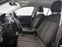 Volkswagen T-Roc 1.5 TSI Style | ACHTERUITRIJCAMERA | TREKHAAK | NAVIGATIE | APPLE CARPLAY / ANDROID AUTO | ALL SEASON BANDEN | CLIMATE CONTROL