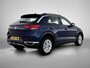 Volkswagen T-Roc 1.5 TSI Style | ACHTERUITRIJCAMERA | TREKHAAK | NAVIGATIE | APPLE CARPLAY / ANDROID AUTO | ALL SEASON BANDEN | CLIMATE CONTROL
