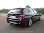 BMW 3-Serie Touring 320i High-Exe TREKHAAK / HEAD-UP / CARPLAY / SCHUIF-KANTELDAK