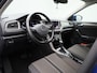 Volkswagen T-Roc 1.5 TSI Style Business 150 PK| Origineel Nederlands | 1e Eigenaar | Trekhaak | Navigatie | Stoelverwarming | Parkeersensoren | Digitale Cockpit Pro | Buitenspiegels Elektrisch Inklapbaar