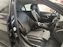 Mercedes-Benz C-klasse 180 PRESTIGE AUTOMAAT NAVIGATIE STOELVERWARMING CRUISE CONTROL BLUETOOTH TELEFOON MEDIA VOORBEREIDING RIJSTROOKSENSOREN DODEHOEKSENSOREN PDC ZEER MOOI !! ZWARTE GRILLE- DIFFUSERS UITLAATSYSTEEM MET KLEPSYSTEEM