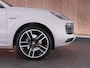 Porsche Cayenne 3.0 E-Hybrid |sportdesign|krijt|panoramadak|Bose|PASM|sportuitlaat|memory|Apple Carplay|blind spot|PDLS|360 camera|stoelverwarming|22" sport classic|