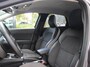 Renault Captur TCe 90 Intens / DEALER ONDERHOUDEN / 40.000KM / PDC / CLIMATE / CRUISE / APPLE CARPLAY / ANDROID AUTO / PRIVACY GLASS / 17'' LMV ALL-SEASON