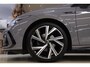 Volkswagen Golf 1.5 eTSI R-Line Pano/HUD/H&K/CAM/BLINDESPOT/BOMVOL