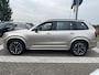 Volvo XC90 T8 Plug-in hybrid AWD Ultra Dark | Executive Edition | Luchtvering | Bowers & Wilkins | Trekhaak | Massage Stoelen |