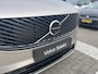 Volvo XC90 T8 Plug-in hybrid AWD Ultra Dark | Executive Edition | Luchtvering | Bowers & Wilkins | Trekhaak | Massage Stoelen |