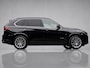 BMW X5 XDrive40d High Executive (PANORAMADAK,LED,HEAD-UP,ELECTRISCHE STOELEN,LEDER,VERWARMING,CAMERA,TREKHAAK,INDIVIDUAL,PDC)