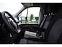 Volkswagen Crafter 35 2.0 TDI L3H3 PB Edition Camera, Cruise, Carplay, Carplay, Sensoren, geveerde stoel, Trekhaak, 140pk, Automaat, Multimedia, Uniek!