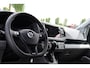 Volkswagen Crafter 35 2.0 TDI L3H3 PB Edition Camera, Cruise, Carplay, Carplay, Sensoren, geveerde stoel, Trekhaak, 140pk, Automaat, Multimedia, Uniek!