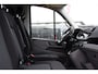 Volkswagen Crafter 35 2.0 TDI L3H3 Black Edition Camera, Adaptieve Cruise, Carplay, LED, Trekhaak, Voorruitverwarming, Sensoren, 177pk, Automaat, Uniek!