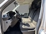 Volkswagen Transporter 2.0 TDI 150pk DSG L2H3 28 Bulli · Camera · Apple/Android Car Play · Trekhaak · Adaptive Cruise Control · Alarmklasse 3 · Navigatie · Elek. Inklapbare Spiegels ·