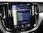 Volvo XC60 2.0 B5 Momentum Exclusive | Pano | Trekhaak | Head Up | 360 Camera | Blis | 20'' | Prijs Rijklaar!!