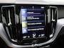 Volvo XC60 2.0 B5 Momentum Exclusive | Pano | Trekhaak | Head Up | 360 Camera | Blis | 20'' | Prijs Rijklaar!!