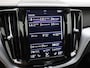 Volvo XC60 2.0 B5 Momentum Exclusive | Pano | Trekhaak | Head Up | 360 Camera | Blis | 20'' | Prijs Rijklaar!!