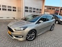 Ford Focus Wagon 1.5 ST-Line Navigatie, Trekhaak,Dealer Onderhoud