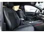 Volkswagen T-Roc R-Line First Edition | 'App-Connect' draadloze smartphone integratie | 30,5 cm display met 2D en 3D weergave | Automatische afstandsregeling (Adaptive Cruise Control)