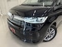 Volkswagen Multivan 1.4 eHybrid Energetic 6p. PANO/TREKHAAK/MASSAGE/LEER-ALCANTARA/MEMORY/SOH 94,7%/18"/IQ-LIGHT/CAMERA/HARMAN-KARDON/SFEER/ACC/KEYLESS/STOEL+STUURVERW/EL.A.KLEP/DEEP-BLACK METALLIC