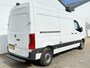 Mercedes-Benz eSprinter 312 55 kWh L2H2 Elektrisch 145km WLTP 92,6% (SOH) 80kw Snelladen Climate Control Camera