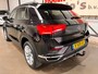 Volkswagen T-Roc 1.0 TSI 110PK Style Business + Trekhaak|Adaptive cruise|Apple|Android|DAB|Climate|Lane|17"LMV