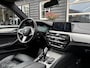 BMW 5-Serie Touring 520i High Executive / M-Pakket / Pano / Head-up / Trekhaak /