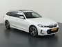 BMW 3-Serie Touring 330e M-Sport | SOH 96,1% | Panoramadak | Elek. Sportstoelen met Geheugen | HUD | Camera | Apple Carplay/Android Auto | Adaptieve Cruise Control | Comfort Pakket | M-Sport Pro | Curved Display |