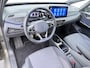 Volkswagen ID.3 58 kWh | Camera | ACC | Stuur-/Stoelverwarming | Parkeerhulp | Matrix LED | Carplay | Getint Glas | 19'' |