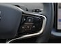 Volvo EX30 Twin Motor Perfrmance Plus Europa 69 kWh - Black Edition - IntelliSafe Assist - Intellisafe Surround - Verwarmde voorstoelen & stuur - Elektr. bedienb. voorstoelen met geheugen - Draadloze tel. lader - Extra getint glas - Inklapbare trekhaak - 21'' LMV