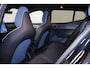 Volvo EX30 Twin Motor Perfrmance Plus Europa 69 kWh - Black Edition - IntelliSafe Assist - Intellisafe Surround - Verwarmde voorstoelen & stuur - Elektr. bedienb. voorstoelen met geheugen - Draadloze tel. lader - Extra getint glas - Inklapbare trekhaak - 21'' LMV