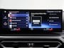 BMW 3-Serie Touring 320e M-Sport | SOH 97,4% | Facelift | Panoramadak | Elek. Stoelen met Geheugen | HUD | Sportstoelen | 360° Camera | Apple Carplay/Android Auto | Cruise Control | Comfort Pakket | M-Sport Pro | Curved Display |