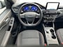 Ford Kuga 2.5 PHEV ST-Line / Dealer onderhouden / 1.500 kg trekgewicht / Navigatie / Stuur-, stoel- en achterbank verwarming / HUD / Camera / 18" LM wielen & All Season banden /