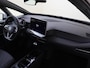 Volkswagen ID.3 Pure Oranje Edition 52 kWh | SoH 99% | Adaptieve cruise control | Stoel- en stuurwielverwarming | Parkeersensoren | Navigatie | Lane assist | Carplay |