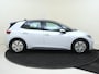 Volkswagen ID.3 Pure Oranje Edition 52 kWh | SoH 99% | Adaptieve cruise control | Stoel- en stuurwielverwarming | Parkeersensoren | Navigatie | Lane assist | Carplay |