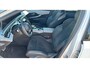 Peugeot E-3008 GT 73 kWh Panorama Dak | Rondomzicht Camera | 20" Lichtmetaal | Leder/Alcantara | Matrix LED | Elek. Achterklep | Achteruitrijcamera | Apple Carplay/Android Auto|telefoonintegratie premium | Cruise control adaptief met Stop&Go