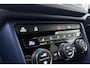 Volkswagen T-Roc 1.0 TSI Style Business | Navigatie | Trekhaak | Stoelverwarming | Climate control | Dakrails | Extra getint glas | Lichtmetalen velgen