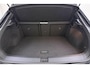 Volkswagen T-Roc 1.0 TSI Style Business | Navigatie | Trekhaak | Stoelverwarming | Climate control | Dakrails | Extra getint glas | Lichtmetalen velgen