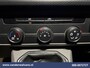 Volkswagen Transporter 2.0 TDI 150pk L2H1 Euro6 Airco | Camera | Apple Carplay | 2500kg Trekhaak | Cruisecontrol Android Auto, Parkeersensoren, Leder, Bijrijdersbank