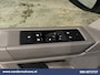 Volkswagen Transporter 2.0 TDI 150pk L2H1 Euro6 Airco | Camera | Apple Carplay | 2500kg Trekhaak | Cruisecontrol Android Auto, Parkeersensoren, Leder, Bijrijdersbank