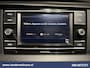Volkswagen Transporter 2.0 TDI 150pk L2H1 Euro6 Airco | Camera | Apple Carplay | 2500kg Trekhaak | Cruisecontrol Android Auto, Parkeersensoren, Leder, Bijrijdersbank