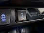 Toyota RAV4 - 2.5 Hybrid AWD Bi-Tone // DEALERONDERHOUDEN // TREKHAAK // LEDER // RONDOMCAMERA //