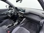 Peugeot e-2008 EV GT Pack 50kWh SOH 90% Panoramadak Trekhaak Two Tone Adap.Cruise 360°Camera Apple Carplay Android Auto 3D-Navi Ecc Pdc Keyless Regen-Lichtsensor Lane Assist Privacy Glas Lmv 18" Led Isofix Connected-Apps DAB Bluetooth 1e Eigenaar Origineel Nederlandse Auto Dealeronderhouden
