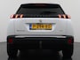Peugeot e-2008 EV GT Pack 50kWh SOH 90% Panoramadak Trekhaak Two Tone Adap.Cruise 360°Camera Apple Carplay Android Auto 3D-Navi Ecc Pdc Keyless Regen-Lichtsensor Lane Assist Privacy Glas Lmv 18" Led Isofix Connected-Apps DAB Bluetooth 1e Eigenaar Origineel Nederlandse Auto Dealeronderhouden