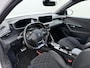 Peugeot e-2008 EV GT Pack 50kWh SOH 90% Panoramadak Trekhaak Two Tone Adap.Cruise 360°Camera Apple Carplay Android Auto 3D-Navi Ecc Pdc Keyless Regen-Lichtsensor Lane Assist Privacy Glas Lmv 18" Led Isofix Connected-Apps DAB Bluetooth 1e Eigenaar Origineel Nederlandse Auto Dealeronderhouden
