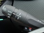 Peugeot e-2008 EV GT Pack 50kWh SOH 90% Panoramadak Trekhaak Two Tone Adap.Cruise 360°Camera Apple Carplay Android Auto 3D-Navi Ecc Pdc Keyless Regen-Lichtsensor Lane Assist Privacy Glas Lmv 18" Led Isofix Connected-Apps DAB Bluetooth 1e Eigenaar Origineel Nederlandse Auto Dealeronderhouden