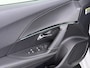 Peugeot e-2008 EV GT Pack 50kWh SOH 90% Panoramadak Trekhaak Two Tone Adap.Cruise 360°Camera Apple Carplay Android Auto 3D-Navi Ecc Pdc Keyless Regen-Lichtsensor Lane Assist Privacy Glas Lmv 18" Led Isofix Connected-Apps DAB Bluetooth 1e Eigenaar Origineel Nederlandse Auto Dealeronderhouden