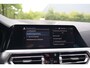 BMW 3-Serie Touring 330e xDrive High Executive Luxury Line | Pano | Adap Cruise | HUD | Memory | 19 "| Laser | Hifi | Camera | Keyless | Adaptief M onderstel | Stoelverwarming voor & achter | Etc.